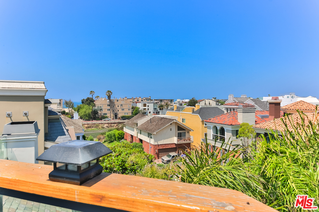 124 Reef Mall Marina del Rey, CA 90292 - Photo 39 of 44