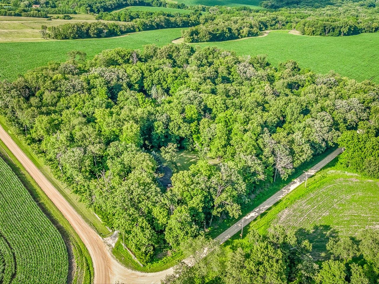 10279 Flory Road Lanark, IL 61046 - Photo 2 of 24