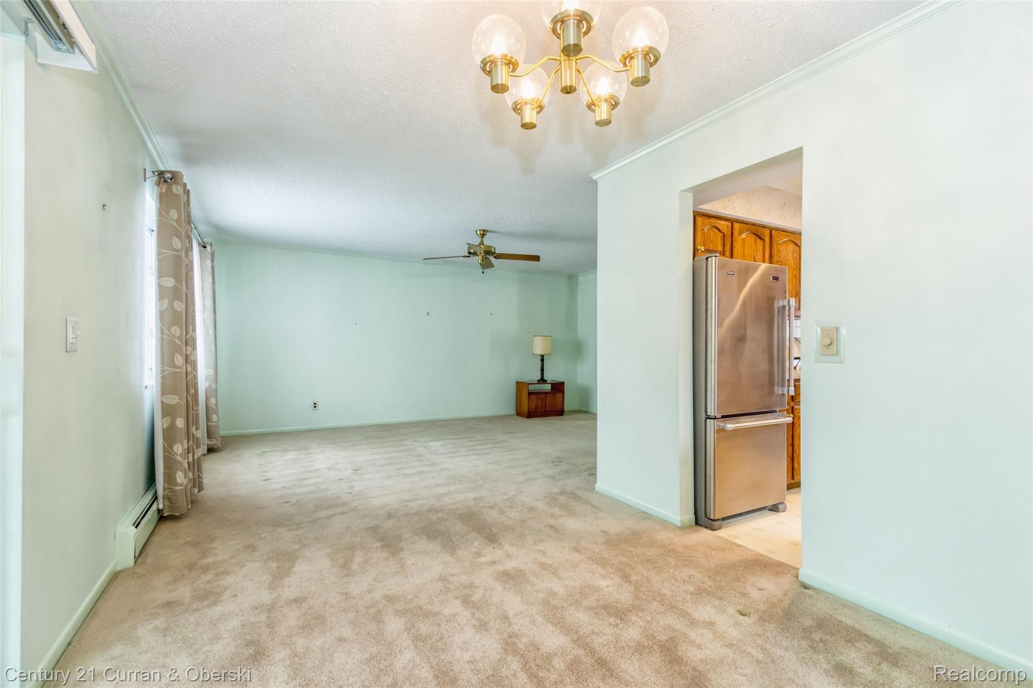 11110 Reeck Road Southgate, MI 48195 - Photo 10 of 36 11.jpg