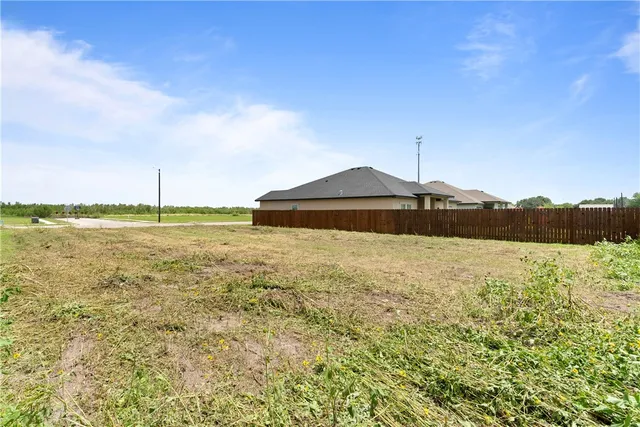 $79,000 | 106 Meadowbrook Drive, Odem, TX 78370