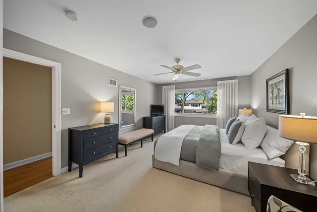 $875,000 | 1943 Sunnyside Circle, Northbrook, IL 60062