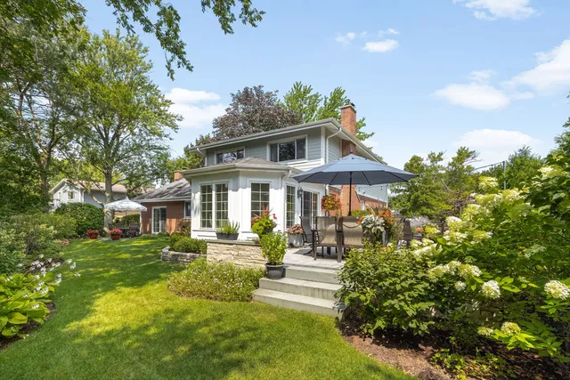 $875,000 | 1943 Sunnyside Circle, Northbrook, IL 60062