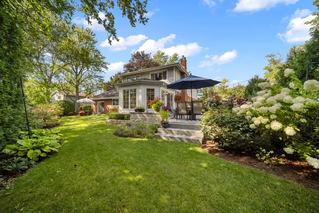 $875,000 | 1943 Sunnyside Circle, Northbrook, IL 60062