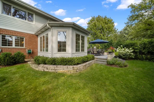 $875,000 | 1943 Sunnyside Circle, Northbrook, IL 60062