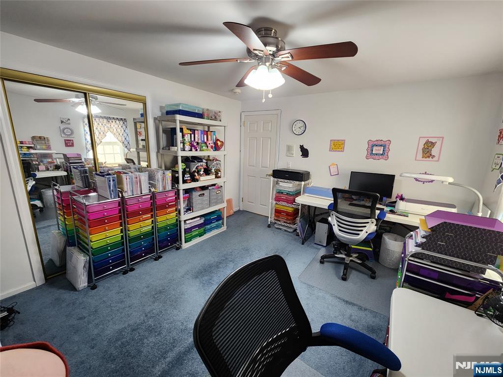 82 Arnot Place Paramus, NJ 07652 - Photo 14 of 48