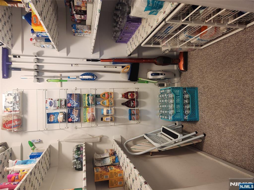 82 Arnot Place Paramus, NJ 07652 - Photo 26 of 48