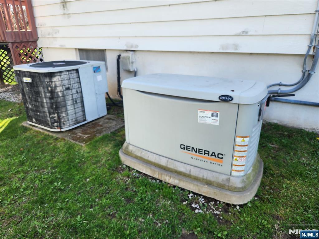 82 Arnot Place Paramus, NJ 07652 - Photo 38 of 48