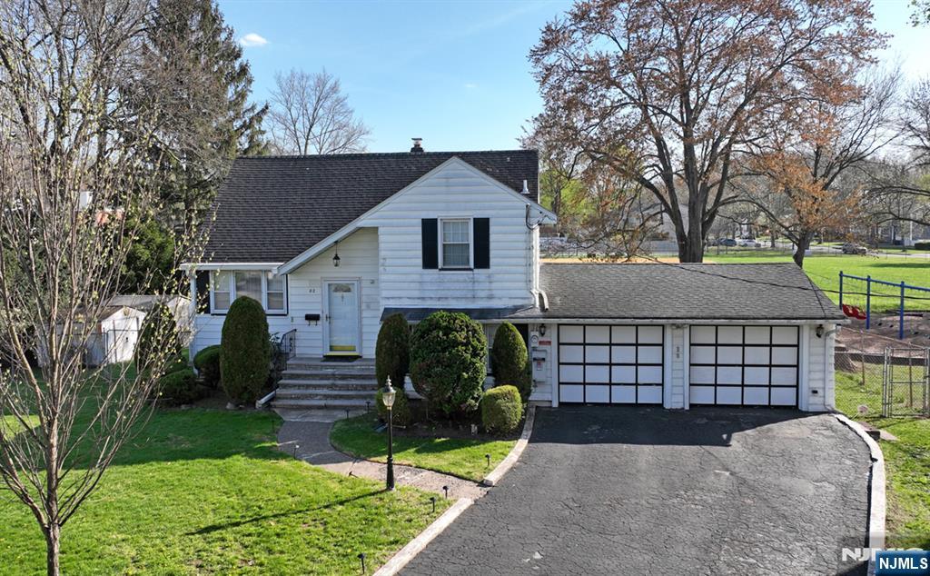 82 Arnot Place Paramus, NJ 07652 - Photo 39 of 48