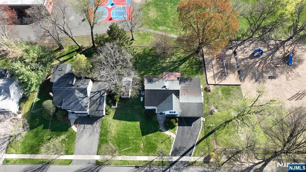 82 Arnot Place Paramus, NJ 07652 - Photo 41 of 48