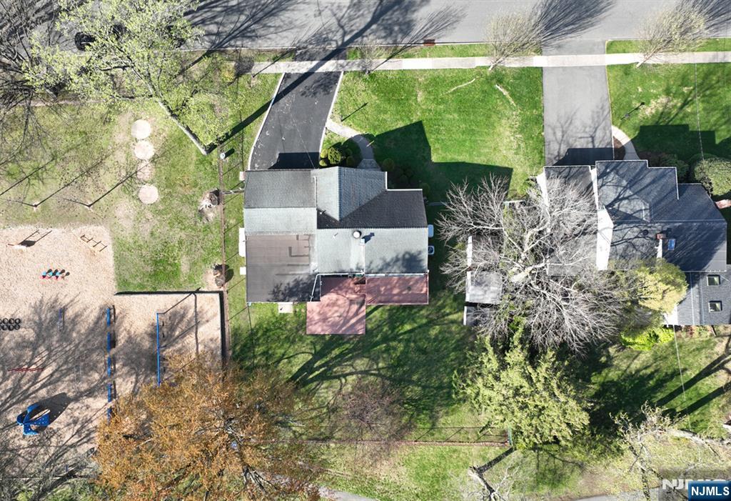 82 Arnot Place Paramus, NJ 07652 - Photo 43 of 48