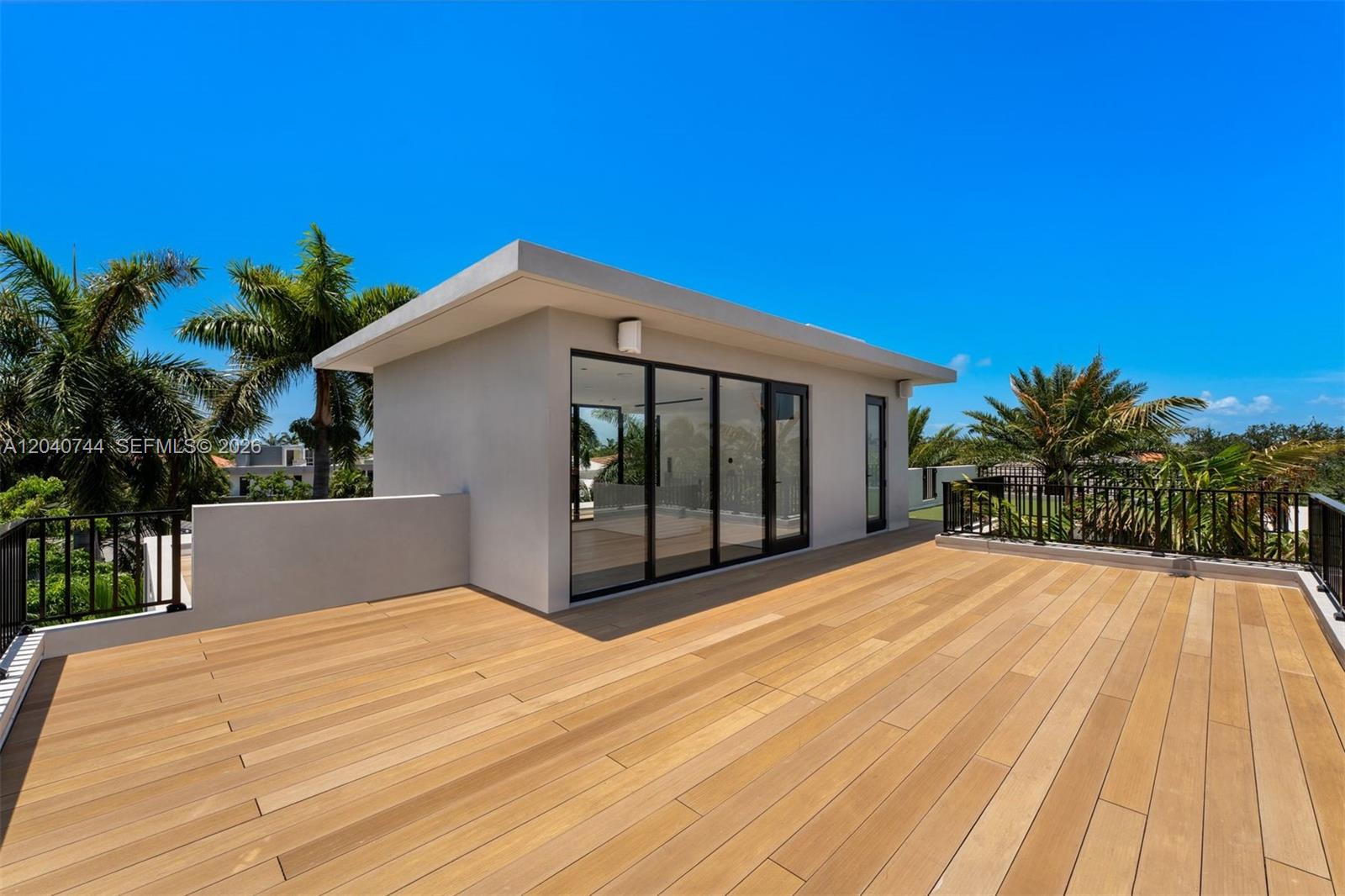 165 Hampton Lane Key Biscayne, FL 33149 - Photo 42 of 50 Rooftop