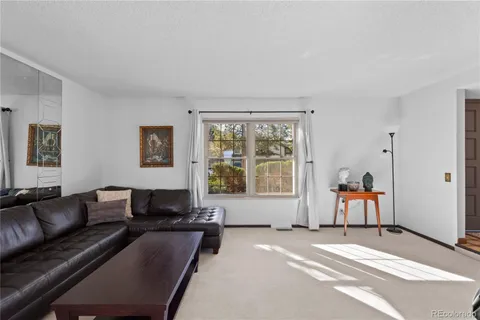 $499,000 | 3704 South Mission Parkway, Aurora, CO 80013