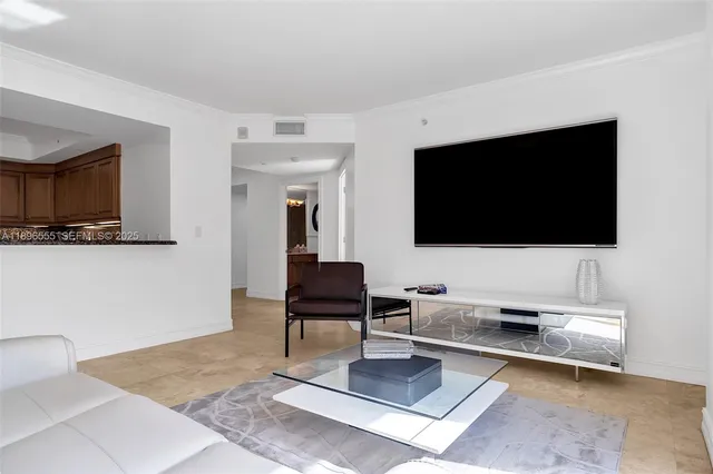 $4,695 | 9 Northeast 20th Avenue, Unit 302, Deerfield Beach, FL 33441