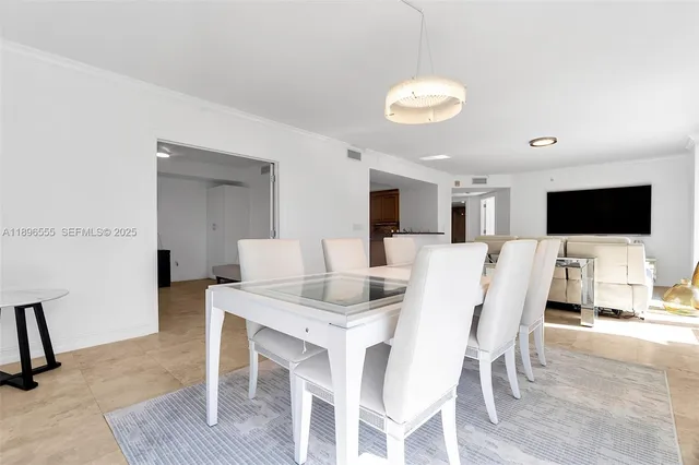 $4,695 | 9 Northeast 20th Avenue, Unit 302, Deerfield Beach, FL 33441