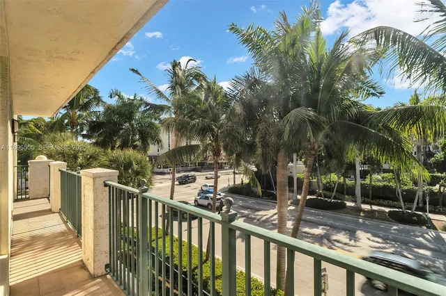 $4,695 | 9 Northeast 20th Avenue, Unit 302, Deerfield Beach, FL 33441