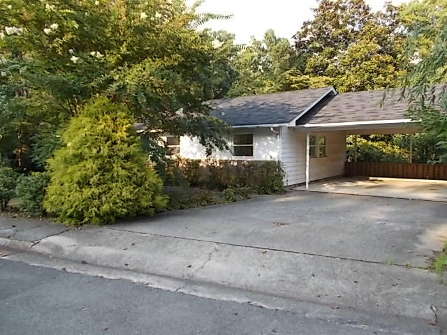 100 Oak Lane Oak Ridge, TN 37830 - Photo 3 of 10 Carport
