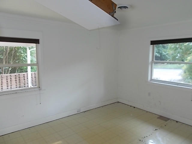 100 Oak Lane Oak Ridge, TN 37830 - Photo 10 of 10 Bedroom 2