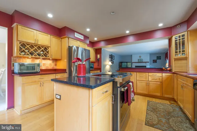 $735,000 | 934 Langdon Court, Annapolis, MD 21403