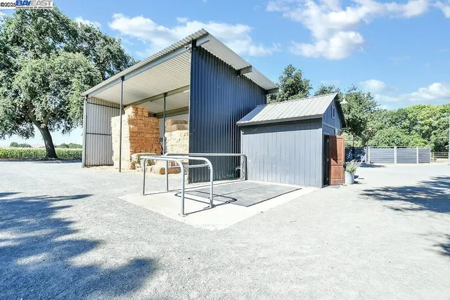 $2,099,888 | 3335 Kellogg Creek Road, Byron, CA 94514