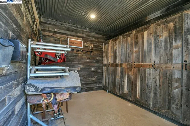 $2,099,888 | 3335 Kellogg Creek Road, Byron, CA 94514