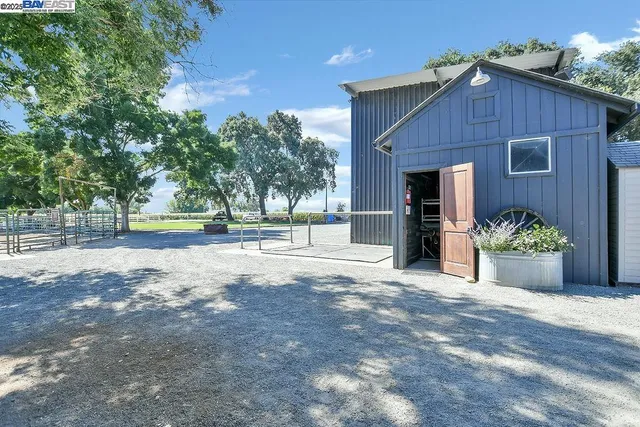 $2,099,888 | 3335 Kellogg Creek Road, Byron, CA 94514