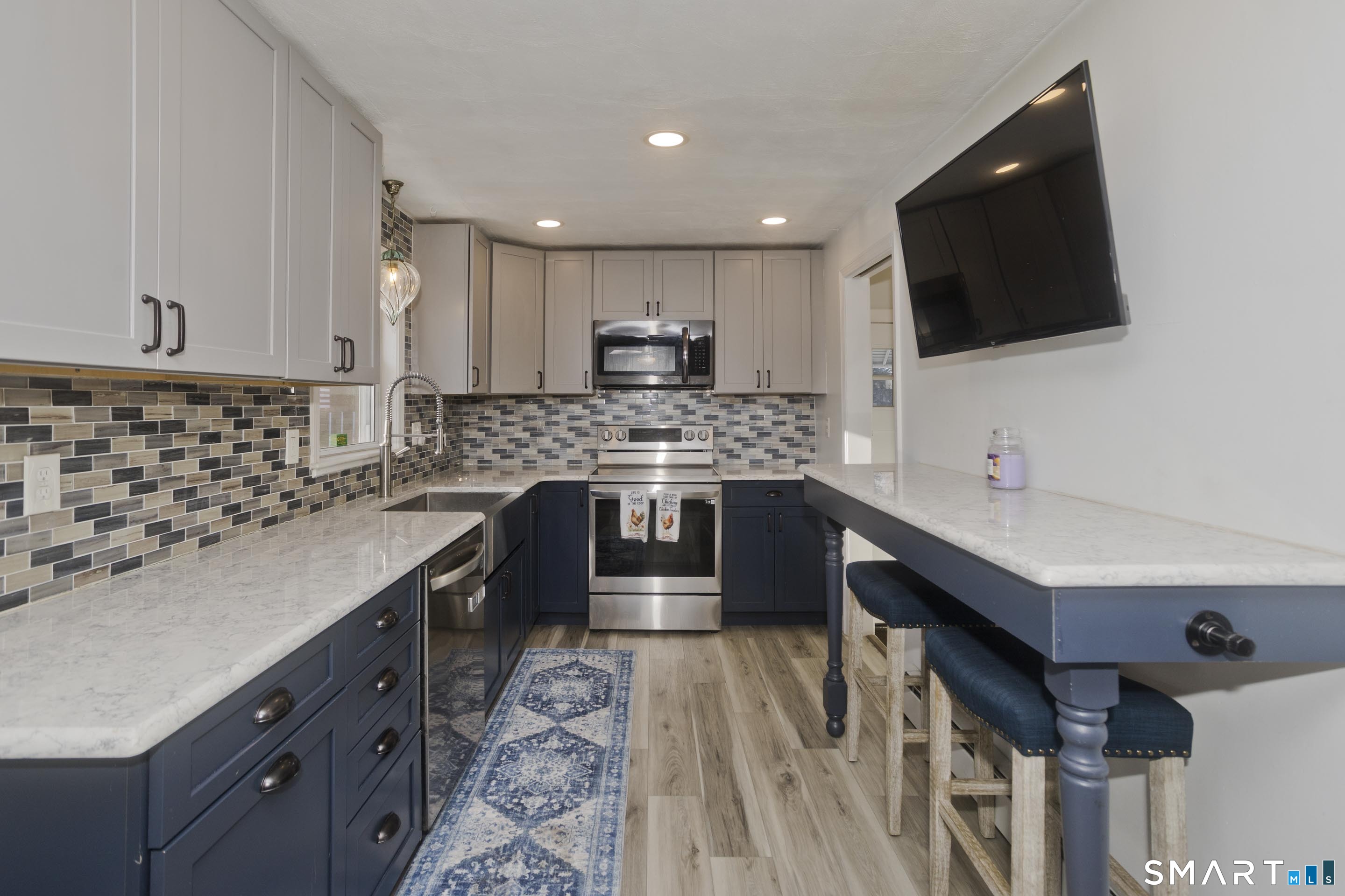 117 Sibley Avenue West Springfield, MA 01089 - Photo 12 of 40