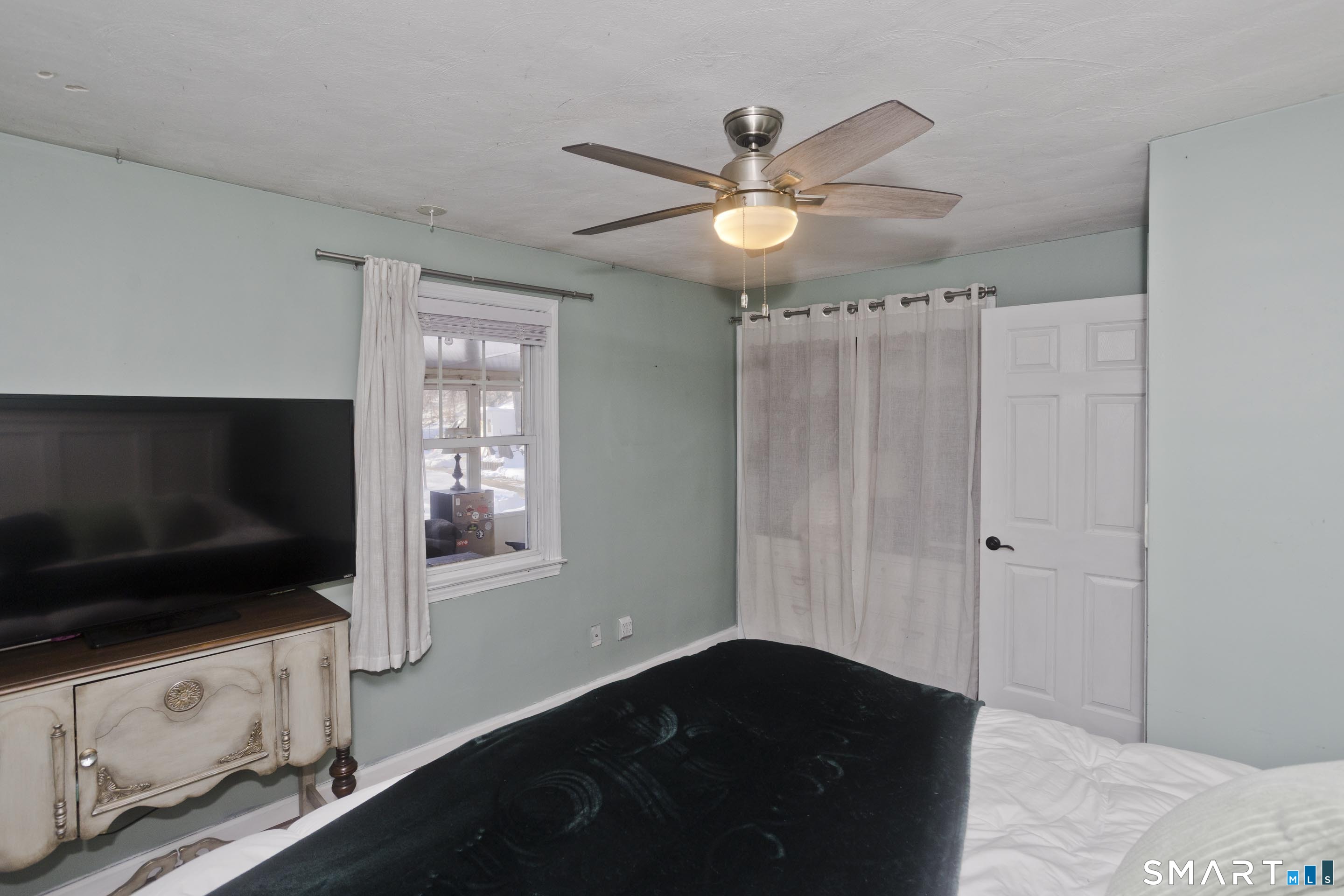 117 Sibley Avenue West Springfield, MA 01089 - Photo 24 of 40