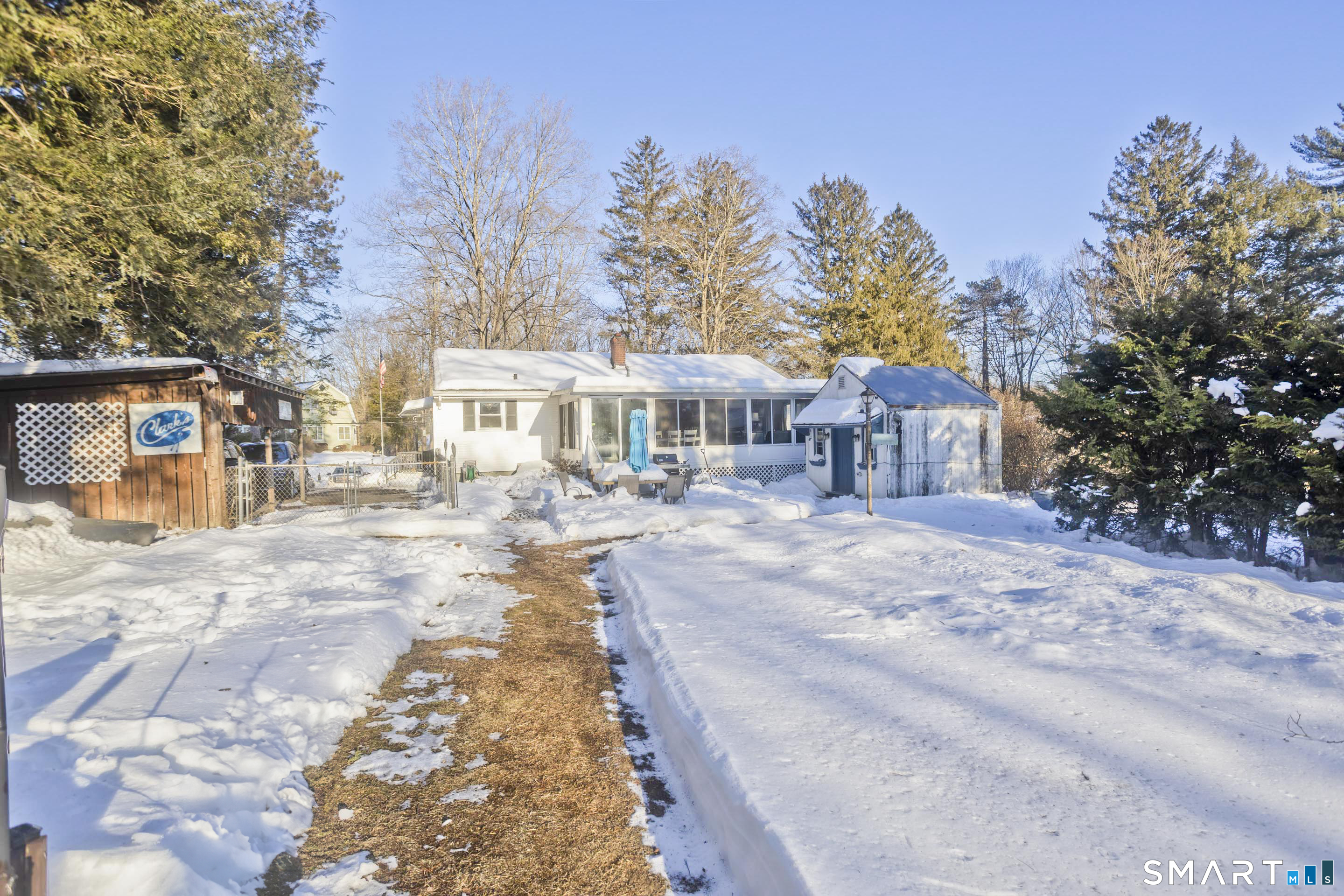 117 Sibley Avenue West Springfield, MA 01089 - Photo 37 of 40