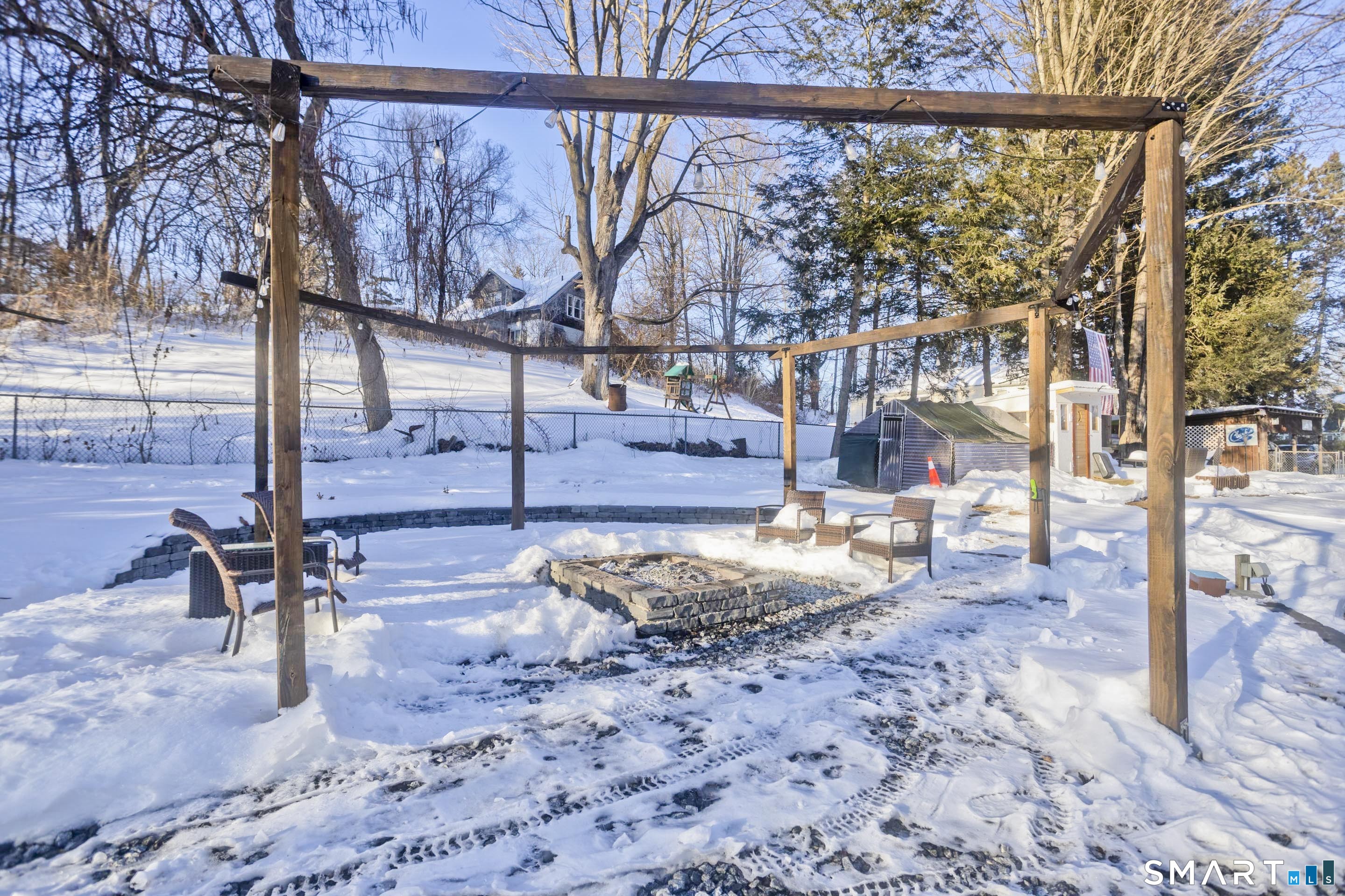 117 Sibley Avenue West Springfield, MA 01089 - Photo 38 of 40