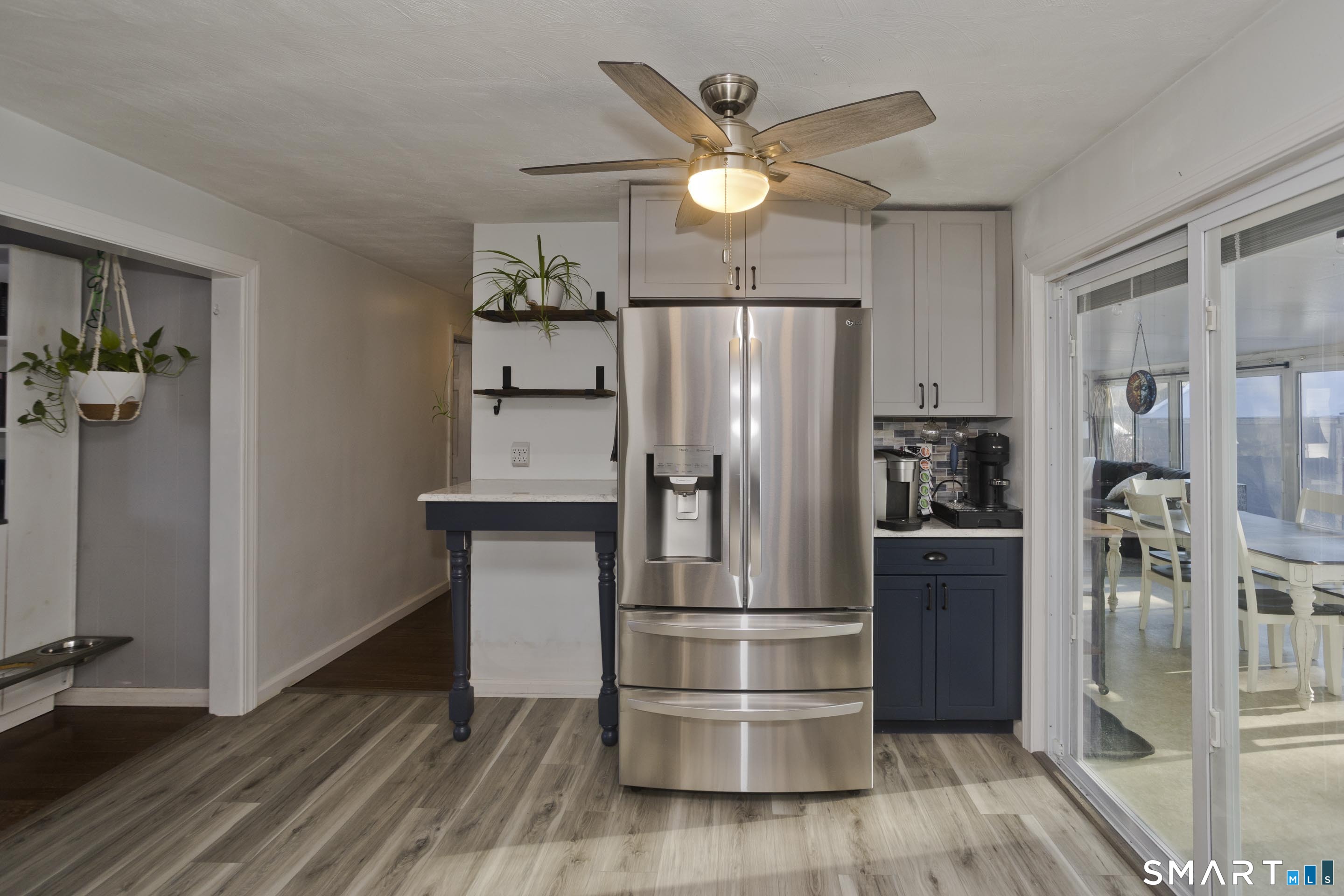 117 Sibley Avenue West Springfield, MA 01089 - Photo 7 of 40