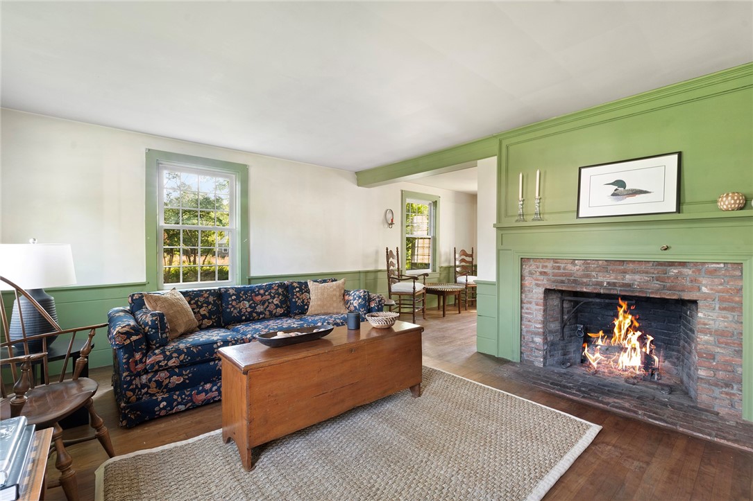 115 Middle Road East Greenwich, RI 02818 - Photo 5 of 44 Gallery Image 5