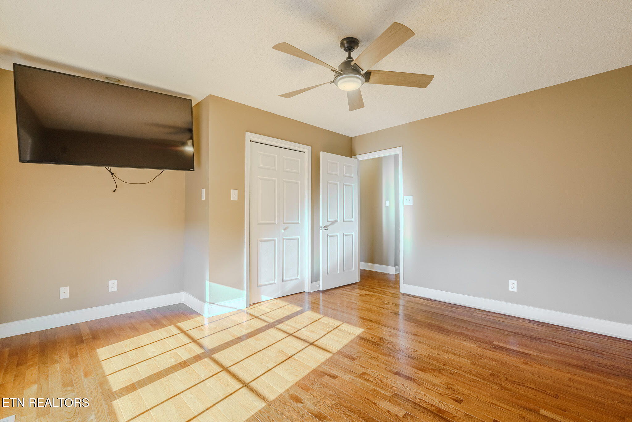 2823 Niles Ferry Road Vonore, TN 37885 - Photo 24 of 53 22-web-or-mls-_DSC3578-HDR
