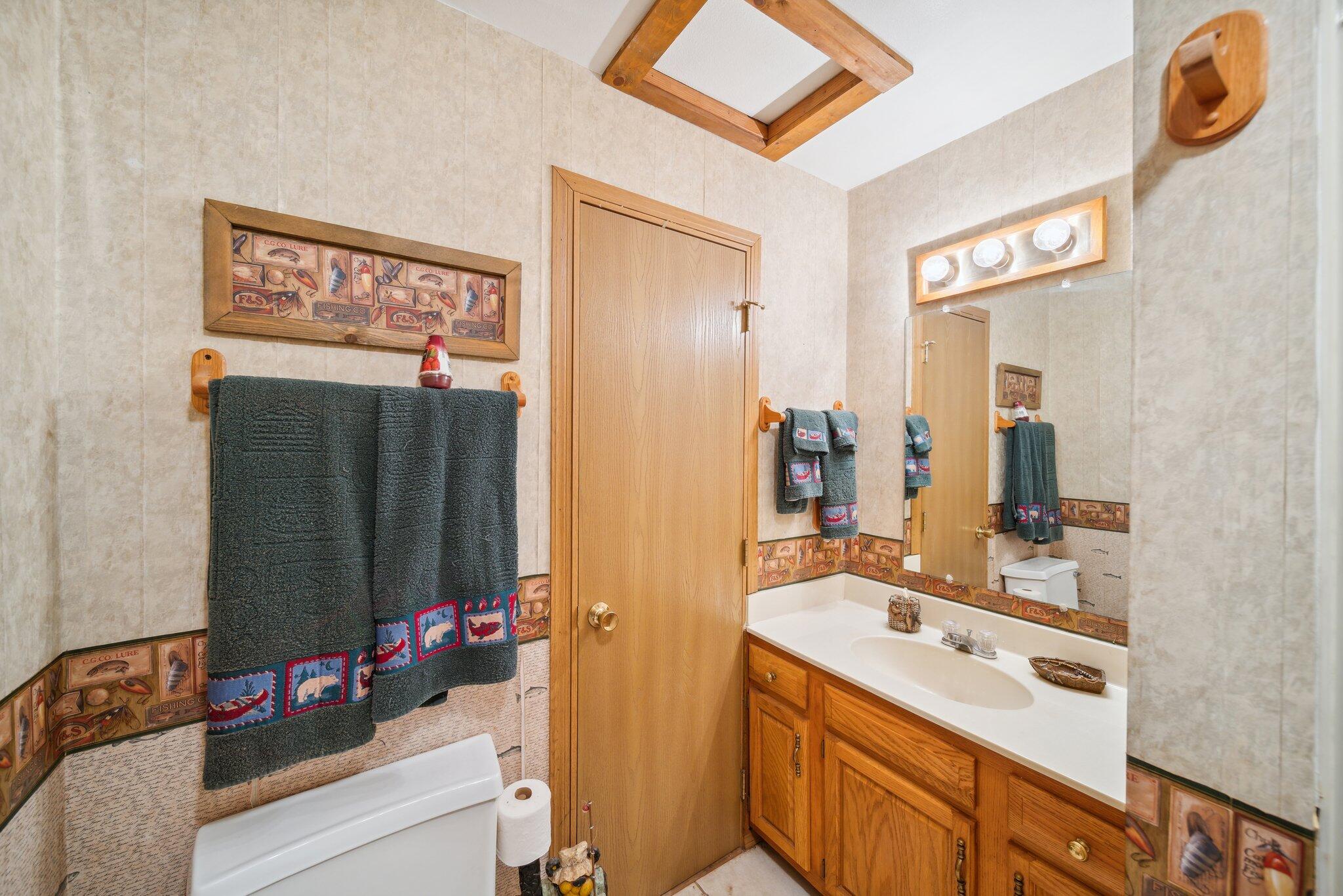 57900 East 345 Road Jay, OK 74346 - Photo 35 of 51 Main bath