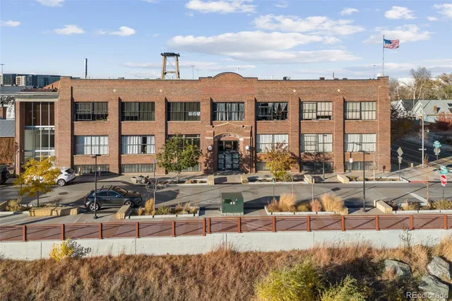 $2,640 | 1777 East 39th Avenue, Unit 205, Denver, CO 80205