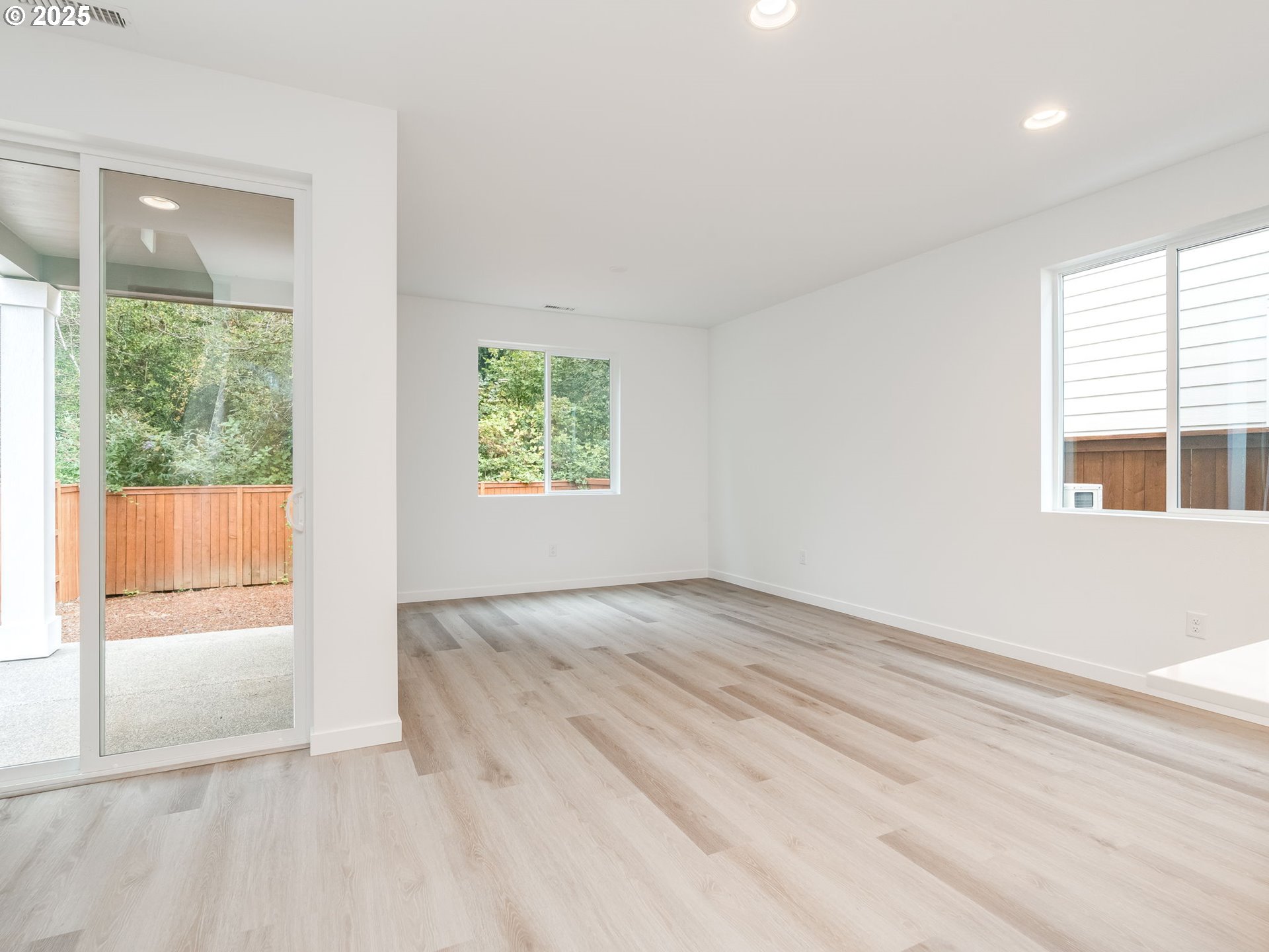 2125 Southwest 5th Place Battle Ground, WA 98604 - Photo 16 of 36 an empty room with windows