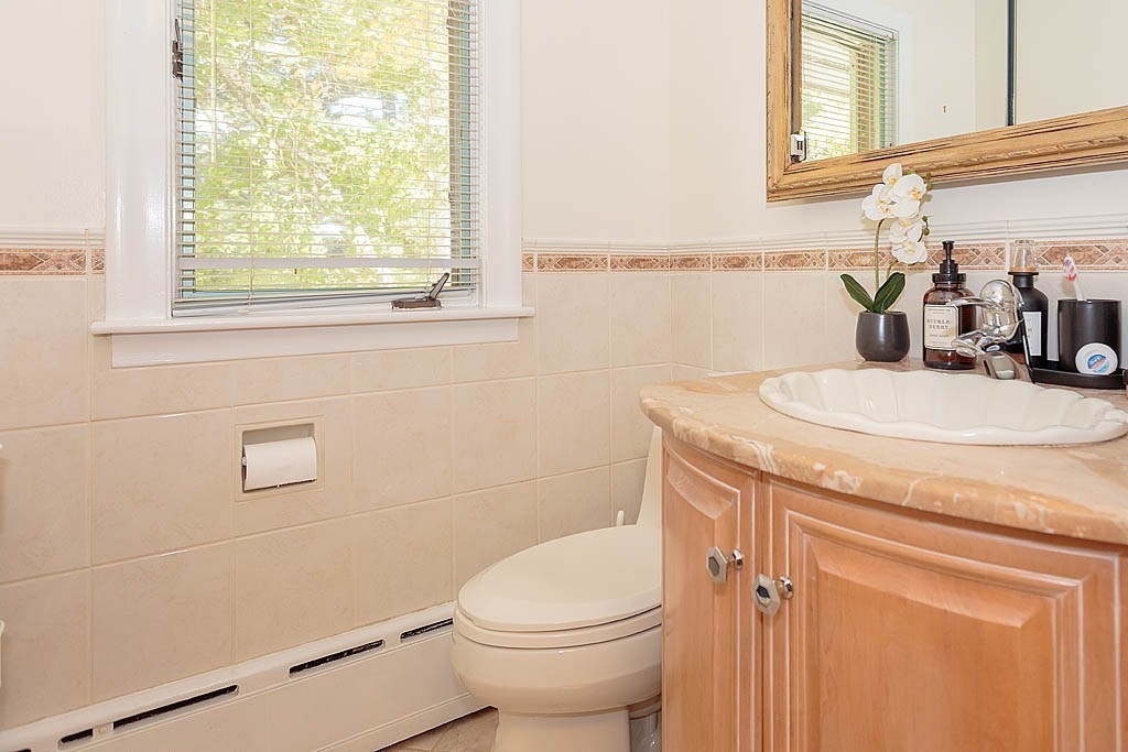 53 Bacon Street Winchester, MA 01890 - Photo 20 of 33