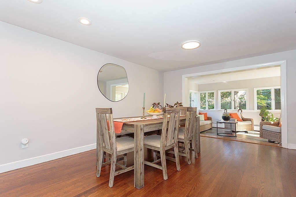 53 Bacon Street Winchester, MA 01890 - Photo 6 of 33