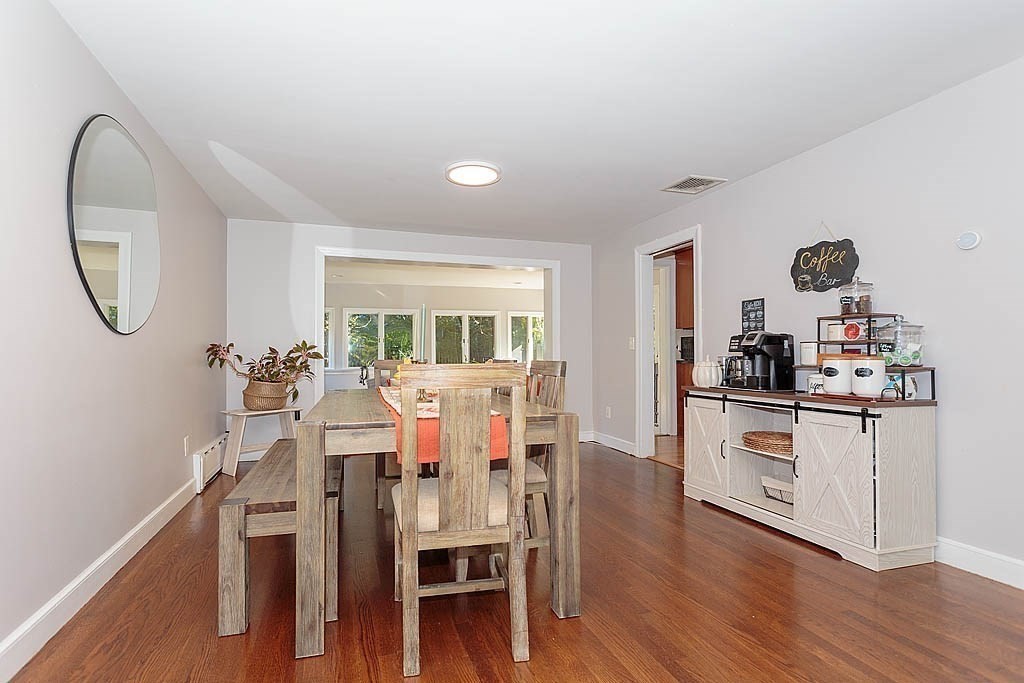 53 Bacon Street Winchester, MA 01890 - Photo 8 of 33