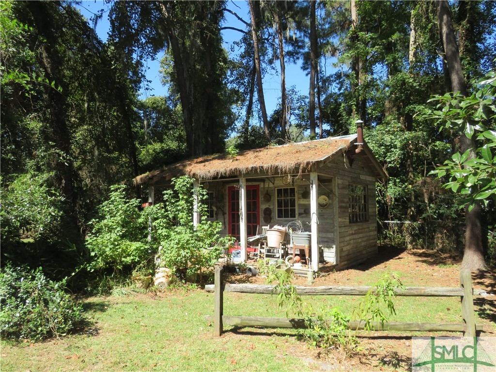 1537 Walthour Road Savannah, GA 31410 - Photo 15 of 40