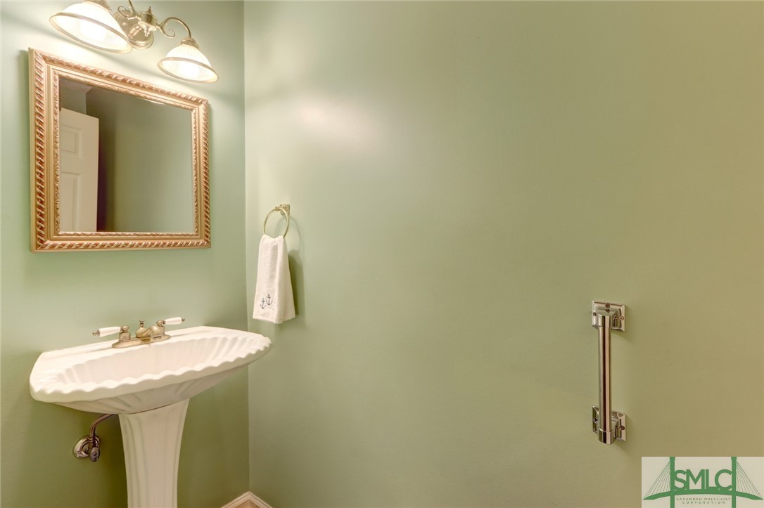1537 Walthour Road Savannah, GA 31410 - Photo 18 of 40