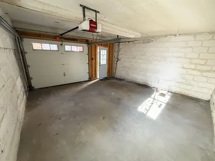 a view of a pathway of a house