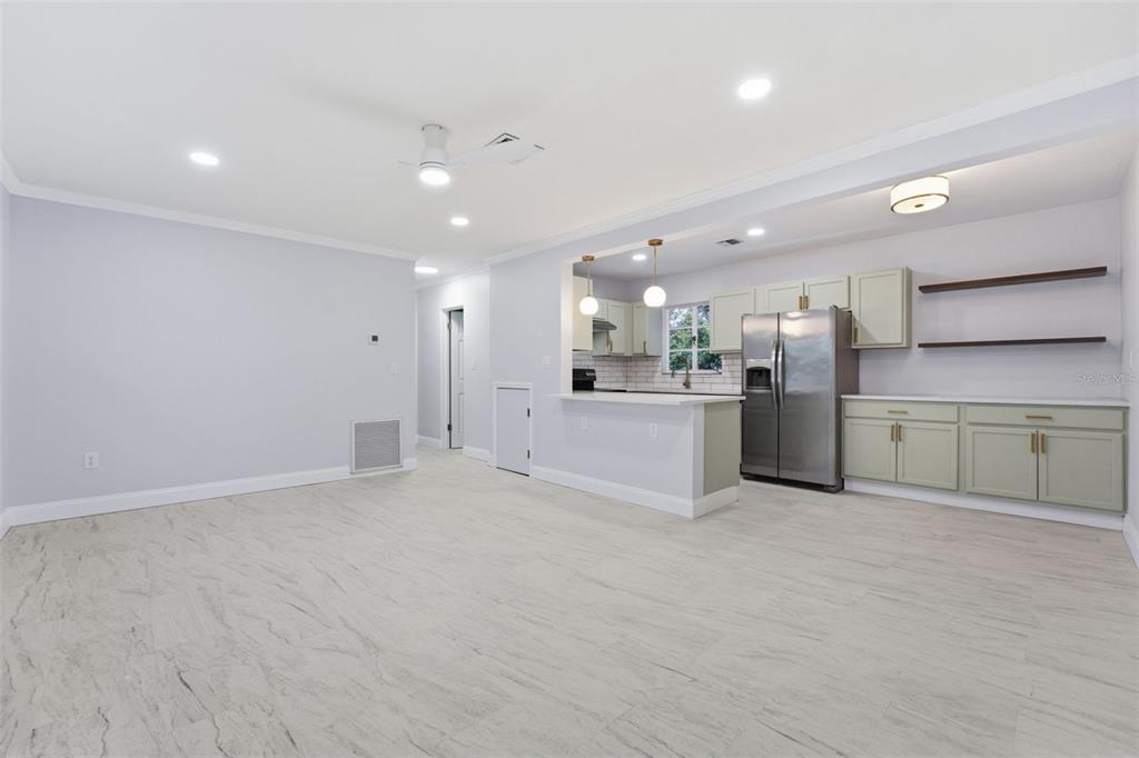 808 Guild Drive Venice, FL 34285 - Photo 5 of 27
