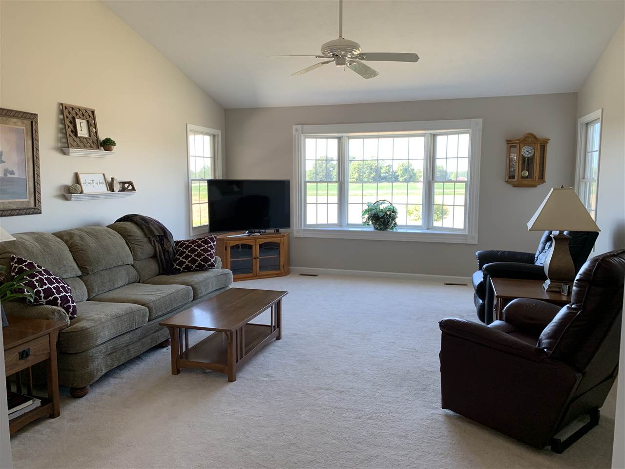 3199 East Wildermuth Road Owosso, MI 48867 - Photo 5 of 42 31390893-4.JPG