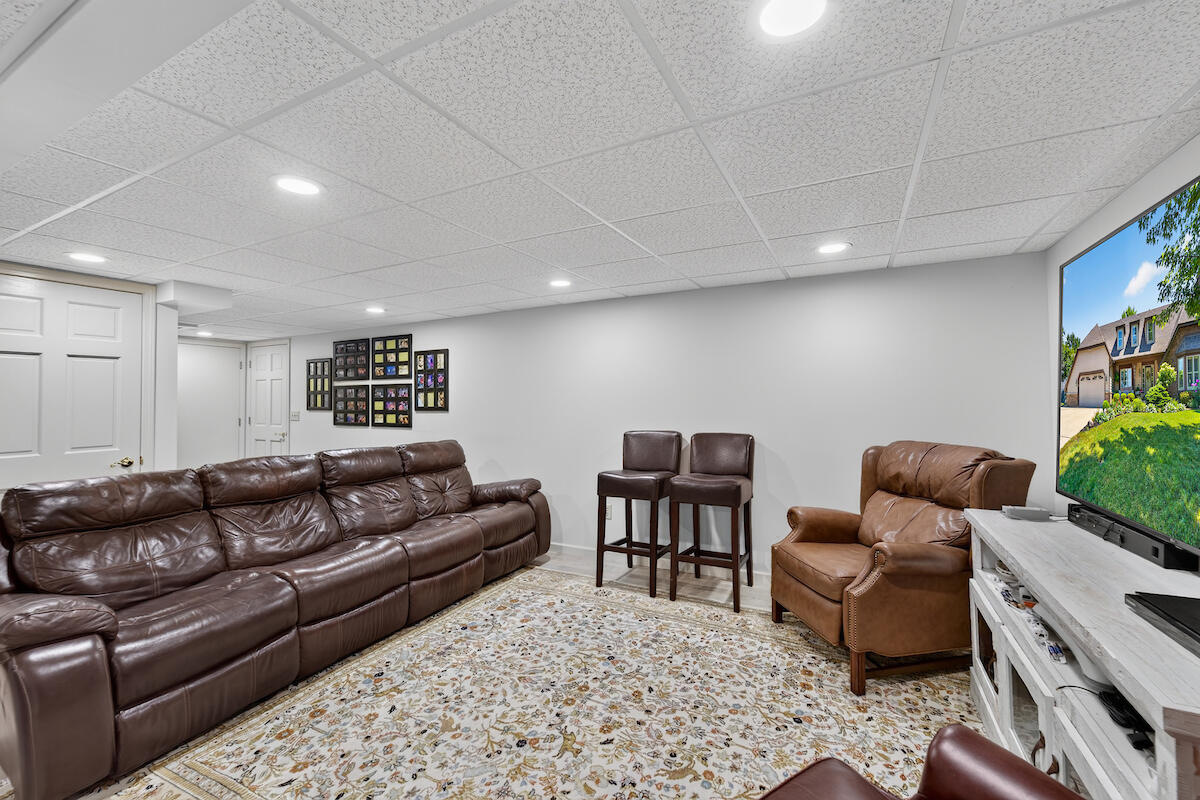 8419 110th Avenue Pleasant Prairie, WI 53158 - Photo 28 of 41 8419 Lower rec-room 2