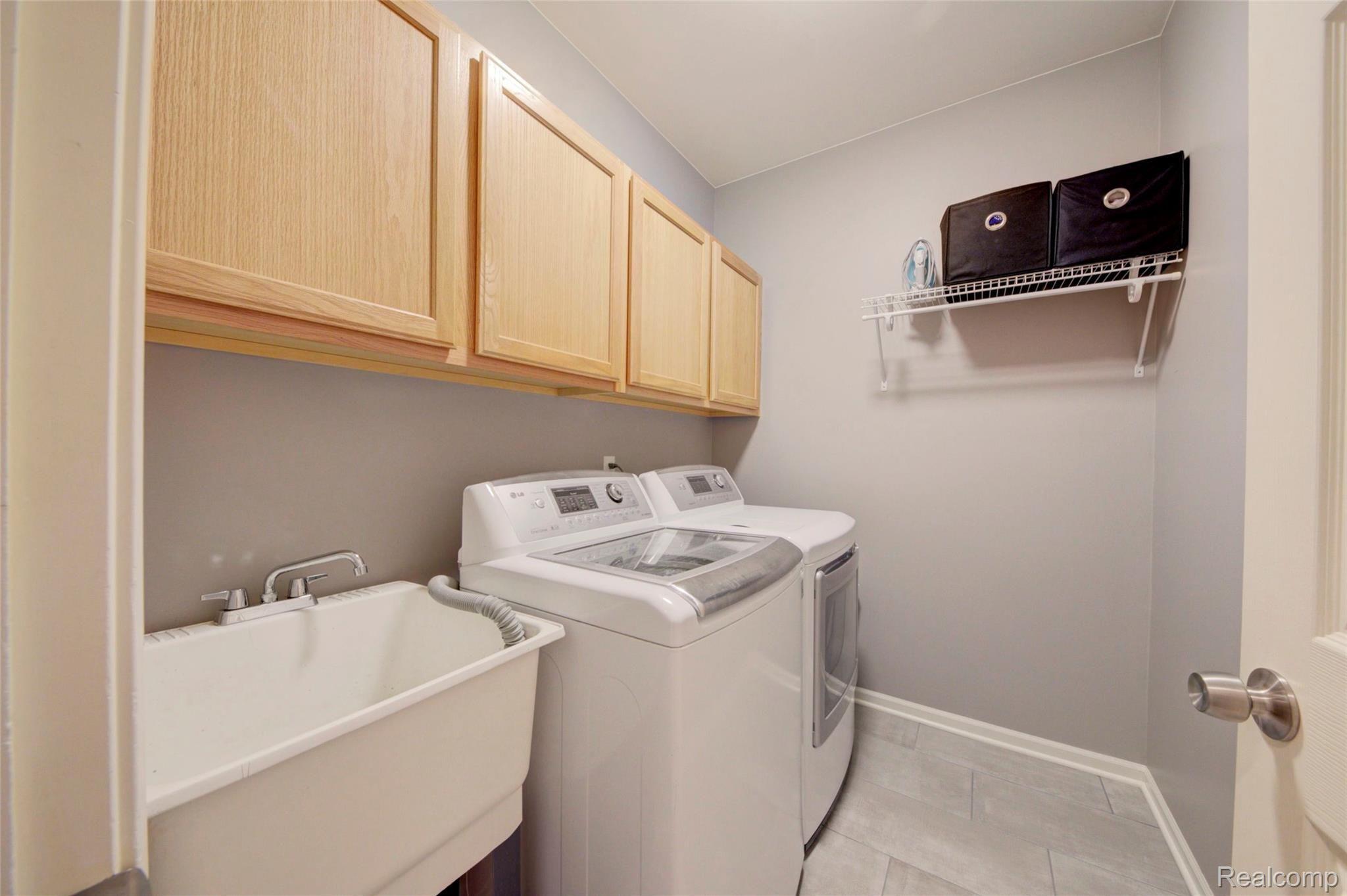 6649 Kennesaw Road Canton, MI 48187 - Photo 25 of 61 24 Laundry Room.jpg