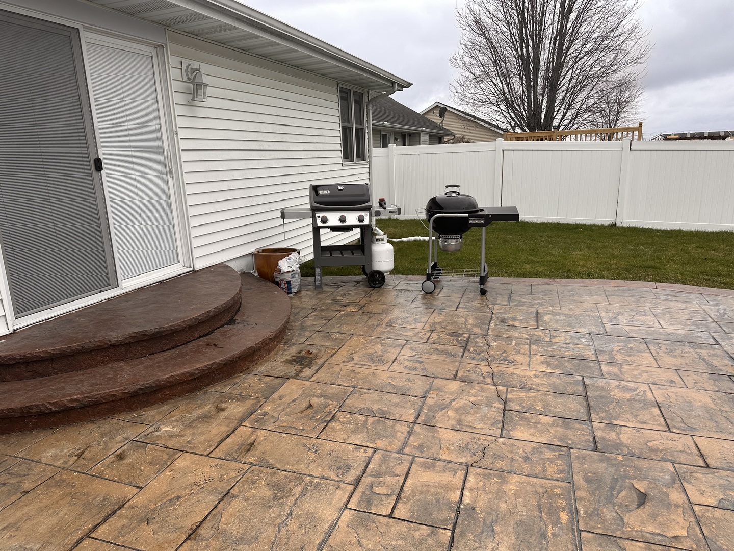 311 Lake Lida Lane Rochelle, IL 61068 - Photo 31 of 33 a backyard of a house with seating space