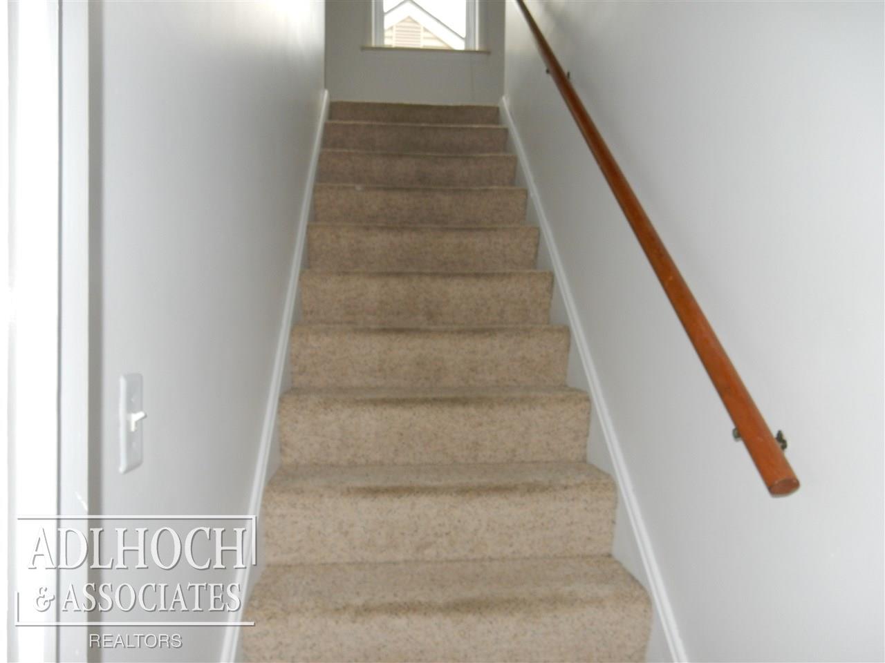2064 Roslyn Road Grosse Pointe Woods, MI 48236 - Photo 10 of 16