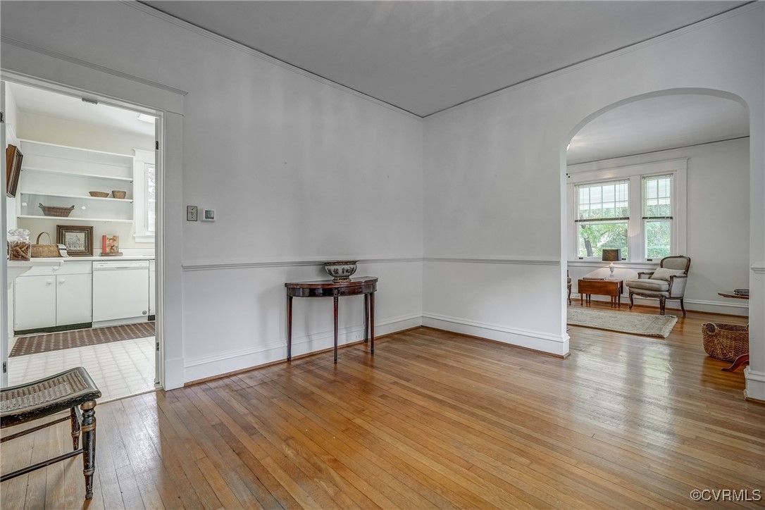 4101 Crestwood Road Richmond, VA 23227 - Photo 24 of 48 an empty room with wooden floor and windows