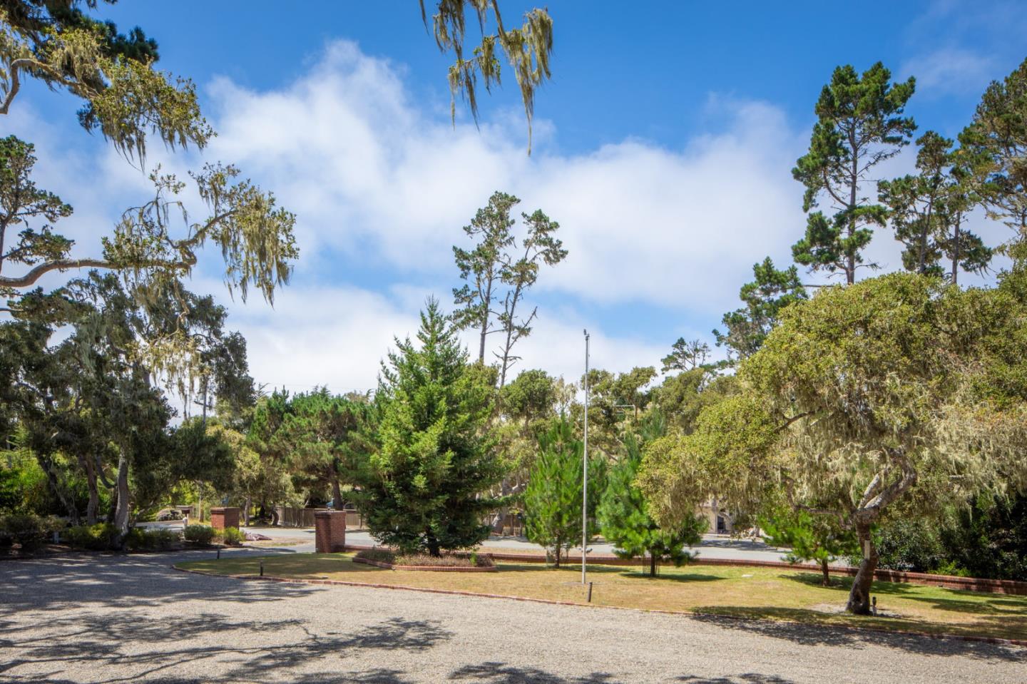 2827 Sloat Road Pebble Beach, CA 93953 - Photo 8 of 34 Gallery Image 8