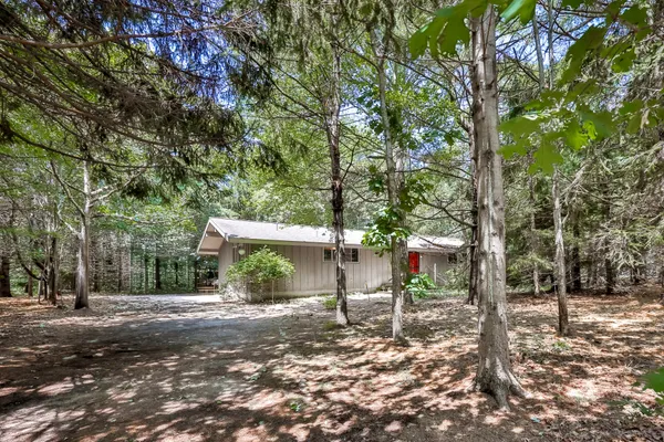 $3,100,000 | 6 Kent Harbor Road, Edgartown, MA 02539